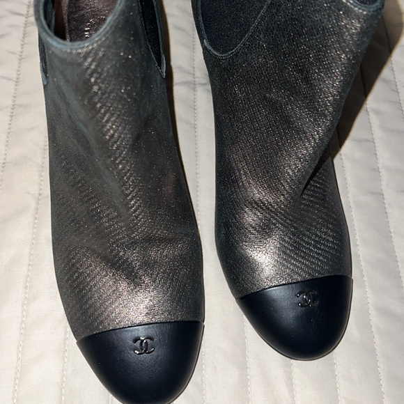 Chanel Embossed Lambskin Calfskin CC Cap Toe Ankle Boots - Picture 1 of 9